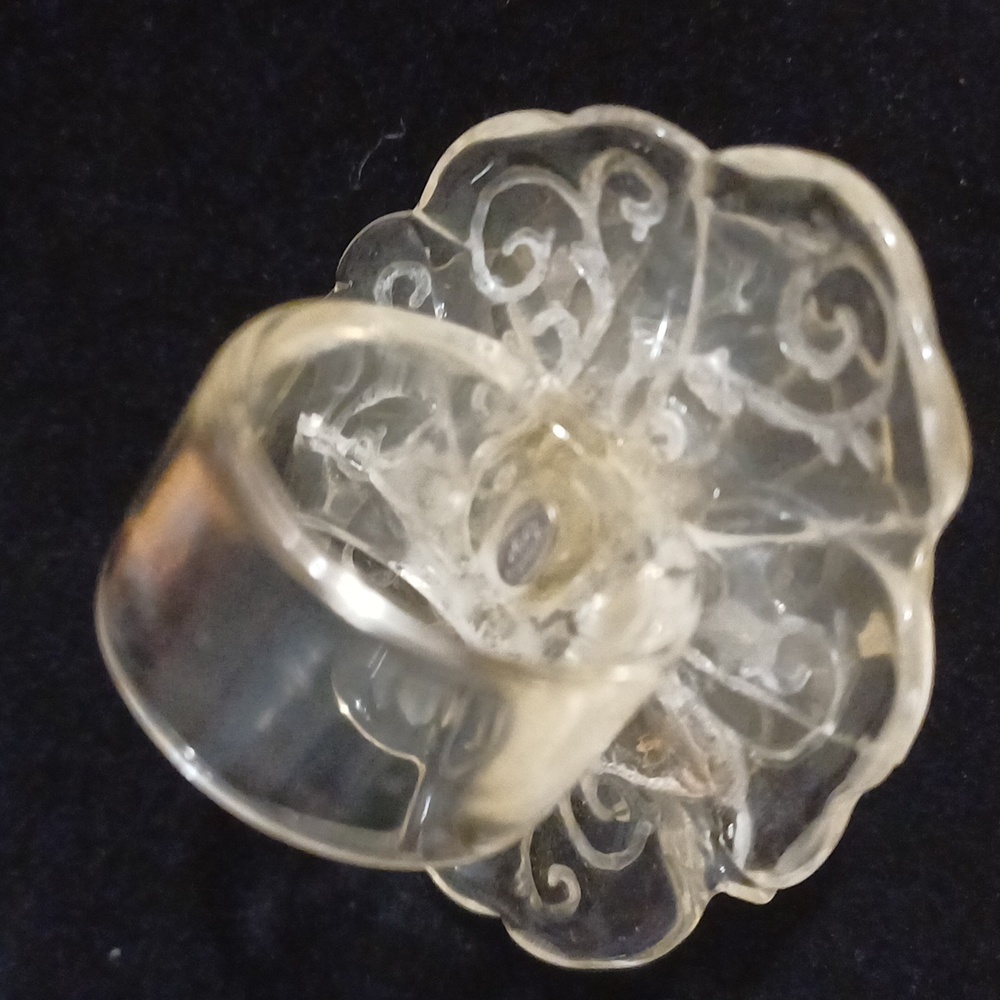 Authentic CHANEL ring acrylic size US 6 stamped Camellia clear - Picture 3 of 13